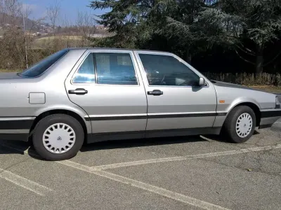 Usata Lancia Thema 141 CV (103 kW) 1991 Grigio Berlina