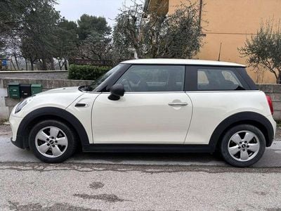 Usata Mini ONE 102 CV (75 kW) 2016 Bianco Utilitaria