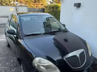 Usata Lancia Ypsilon 69 CV (50 kW) 2006 Nero Utilitaria