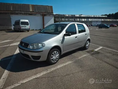 Usata Fiat Punto 60 CV (44 kW) 2006 Grigio Utilitaria