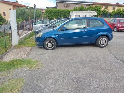 Usata Ford Fiesta 58 CV (42 kW) 2007 Blu Utilitaria