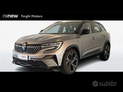 Begagnad Renault Austral Iconic 200 HK (147 kW) 2023 Grå SUV