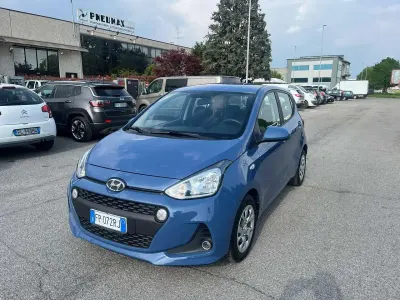 Usata Hyundai i10 67 CV (49 kW) 2018 Blu/azzurro Utilitaria