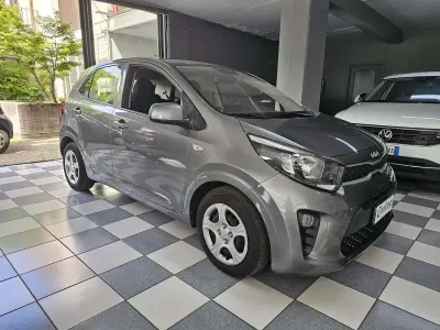 Usata Kia Picanto Urban 67 CV (49 kW) 2022 Grigio Utilitaria