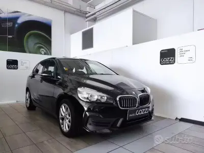 Gebraucht BMW 225 Active Tourer iPerformance 136 PS (100 kW) 2019 Schwarz Van / Kleinbus