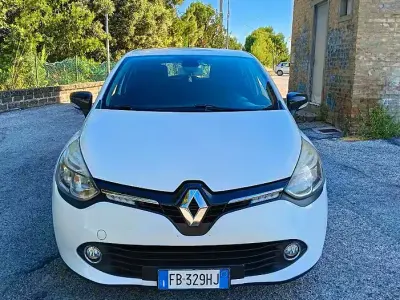Usata Renault Clio IV 75 CV (55 kW) 2015 Bianco Berlina