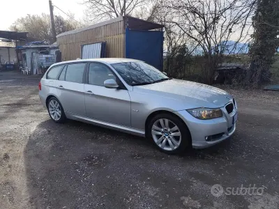 Usata BMW 320 184 CV (135 kW) 2011 Grigio Station wagon