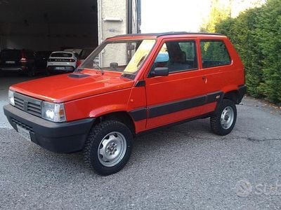 Usata Fiat Panda 4x4 50 CV (36 kW) 1986 Rosso Utilitaria