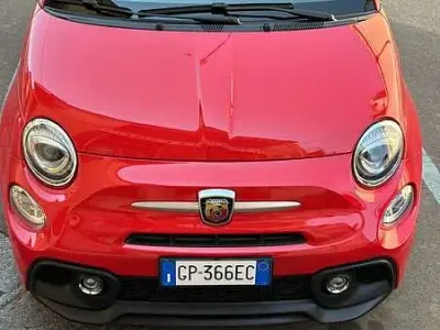 Usata Abarth 595 144 CV (105 kW) 2017 Rosso Utilitaria