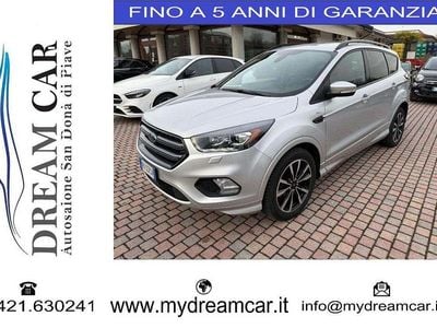 Grigio Usata 2017 Ford Kuga ST-Line SUV | 12.990 € (Buon prezzo)