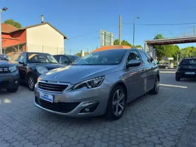 Usata Peugeot 308 SW Allure 120 CV (88 kW) 2016 Argento Station wagon
