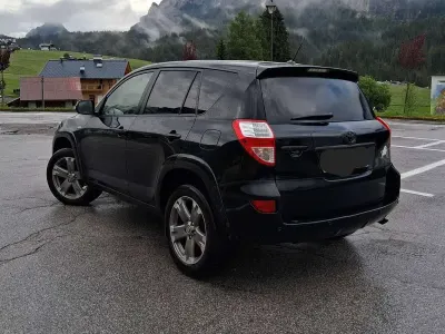 Usata Toyota RAV4 150 CV (110 kW) 2010 Nero SUV