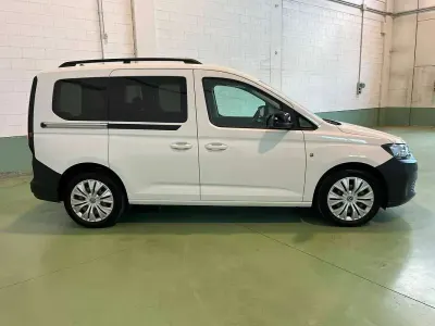Usata VW Caddy 102 CV (75 kW) 2022 Bianco Monovolume