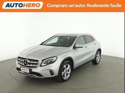 Usata Mercedes GLA200 136 CV (100 kW) 2019 Argento SUV