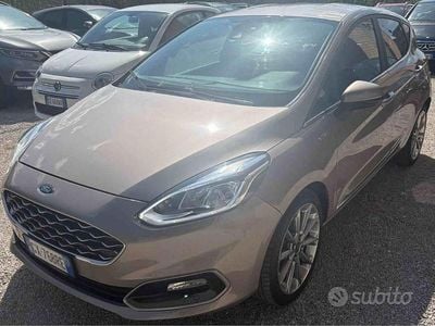 Usata Ford Fiesta Vignale 120 CV (88 kW) 2018 Oro Utilitaria