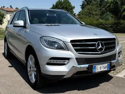 Usata Mercedes ML250 204 CV (150 kW) 2012 Grigio SUV