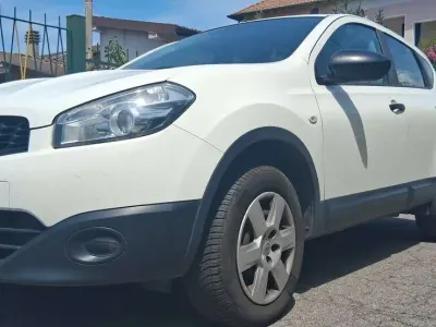 Usata Nissan Qashqai Tekna 110 CV (80 kW) 2013 Argento SUV