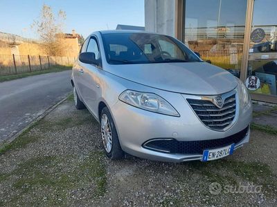 Usata Lancia Ypsilon 2012 Grigio Utilitaria