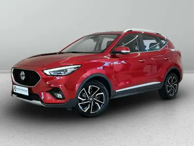 Usata MG ZS Luxury 106 CV (77 kW) 2024 Dynamic red SUV