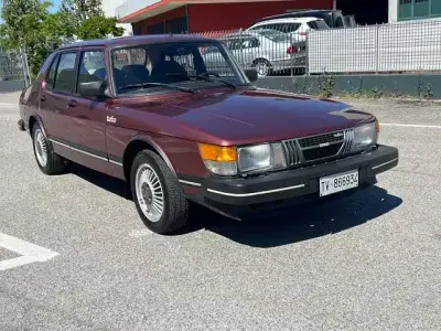Begagnad Saab 900 145 HK (106 kW) 1984 Röd Sedan