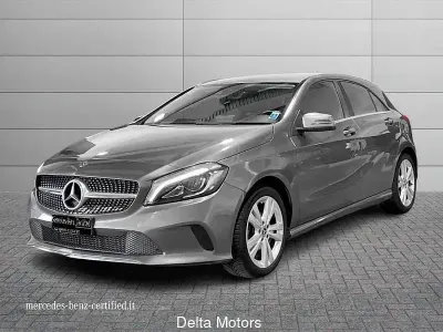 Usata Mercedes A180 109 CV (80 kW) 2018 Grigio montagna Berlina