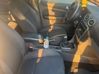 Usata Ford Focus 90 CV (66 kW) 2005 Grigio Berlina