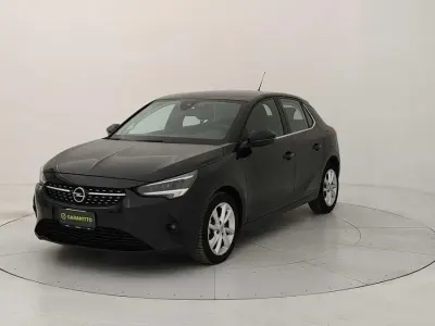 Usata Opel Corsa Elegance 101 CV (74 kW) 2023 Nero perla Utilitaria