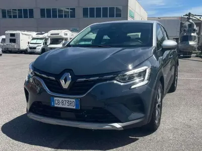 Usata Renault Captur Zen 101 CV (74 kW) 2020 Blu/azzurro SUV