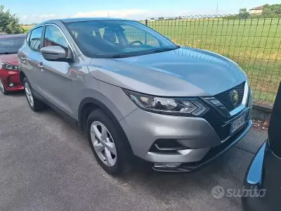 Usata Nissan Qashqai N-TEC 140 CV (102 kW) 2021 Grigio SUV