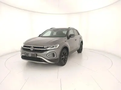 Usata VW T-Roc Style 150 CV (110 kW) 2023 Grigio SUV