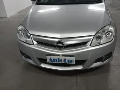 Usata Opel Tigra Sport 90 CV (66 kW) 2005 Grigio Cabrio