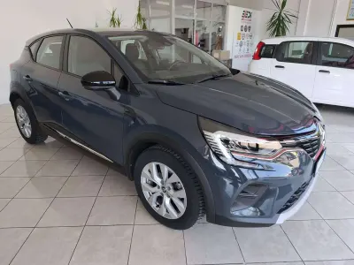 Usata Renault Captur Zen 95 CV (69 kW) 2020 Blu/azzurro SUV