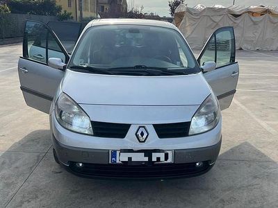 Usata Renault Scénic II 100 CV (73 kW) 2007 Grigio Monovolume