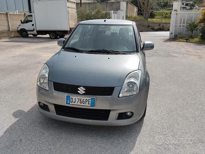 Usata Suzuki Swift GLX 70 CV (51 kW) 2007 Grigio Utilitaria