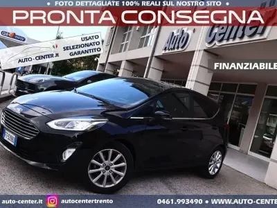 Usata Ford Fiesta 86 CV (63 kW) 2018 Nero Utilitaria