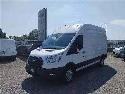 Usata Ford Transit Trend 131 CV (96 kW) 2022 Bianco pastello Furgone