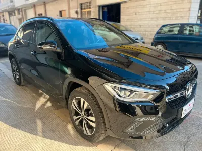 Usata Mercedes GLA180 Night 116 CV (85 kW) 2021 Nero SUV