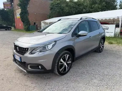 Usata Peugeot 2008 S 120 CV (88 kW) 2019 Grigio SUV