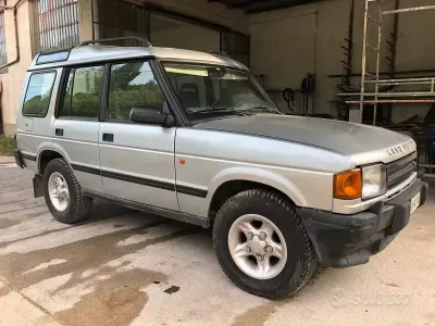 Usata Land Rover Discovery 113 CV (83 kW) 1997 Grigio SUV