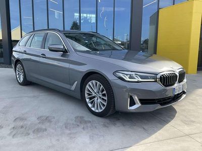 Usata BMW 540 Luxury Line 333 CV (244 kW) 2022 Grigio scuro metallizzato Station wagon