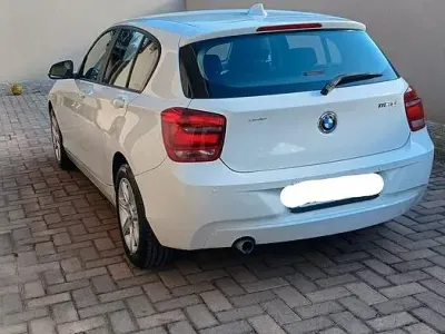 Usata BMW 118 143 CV (105 kW) 2012 Bianco Utilitaria