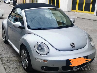 Usata VW New Beetle 105 CV (77 kW) 2006 Grigio Utilitaria