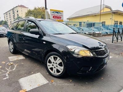 Usata Kia Ceed EX 90 CV (66 kW) 2011 Nero Utilitaria