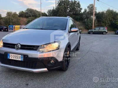 Usata VW Polo Cross 90 CV (66 kW) 2016 Grigio Utilitaria