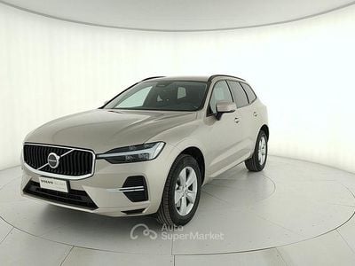 Usata Volvo XC60 Core 197 CV (144 kW) 2022 Argento SUV