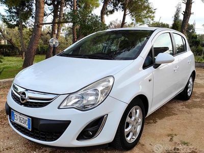 Usata Opel Corsa 86 CV (63 kW) 2013 Bianco Berlina