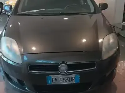 Usado Fiat Bravo Dynamic 90 CV (66 kW) 2011 Gris Utilitario