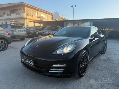 Usata Porsche Panamera 400 CV (294 kW) 2010 Nero Utilitaria