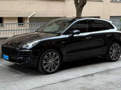 Usata Porsche Macan 250 CV (183 kW) 2015 Nero SUV
