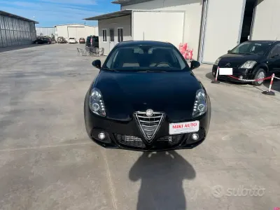 Usata Alfa Romeo Giulietta Exclusive 120 CV (88 kW) 2015 Nero Utilitaria